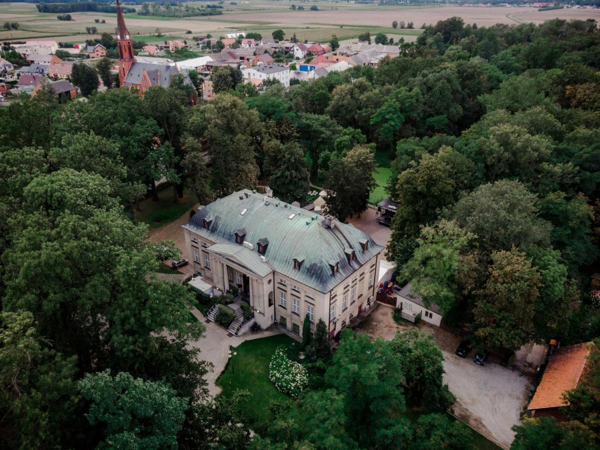 Palac Pakoslaw Pakoslaw  Екстер'єр фото